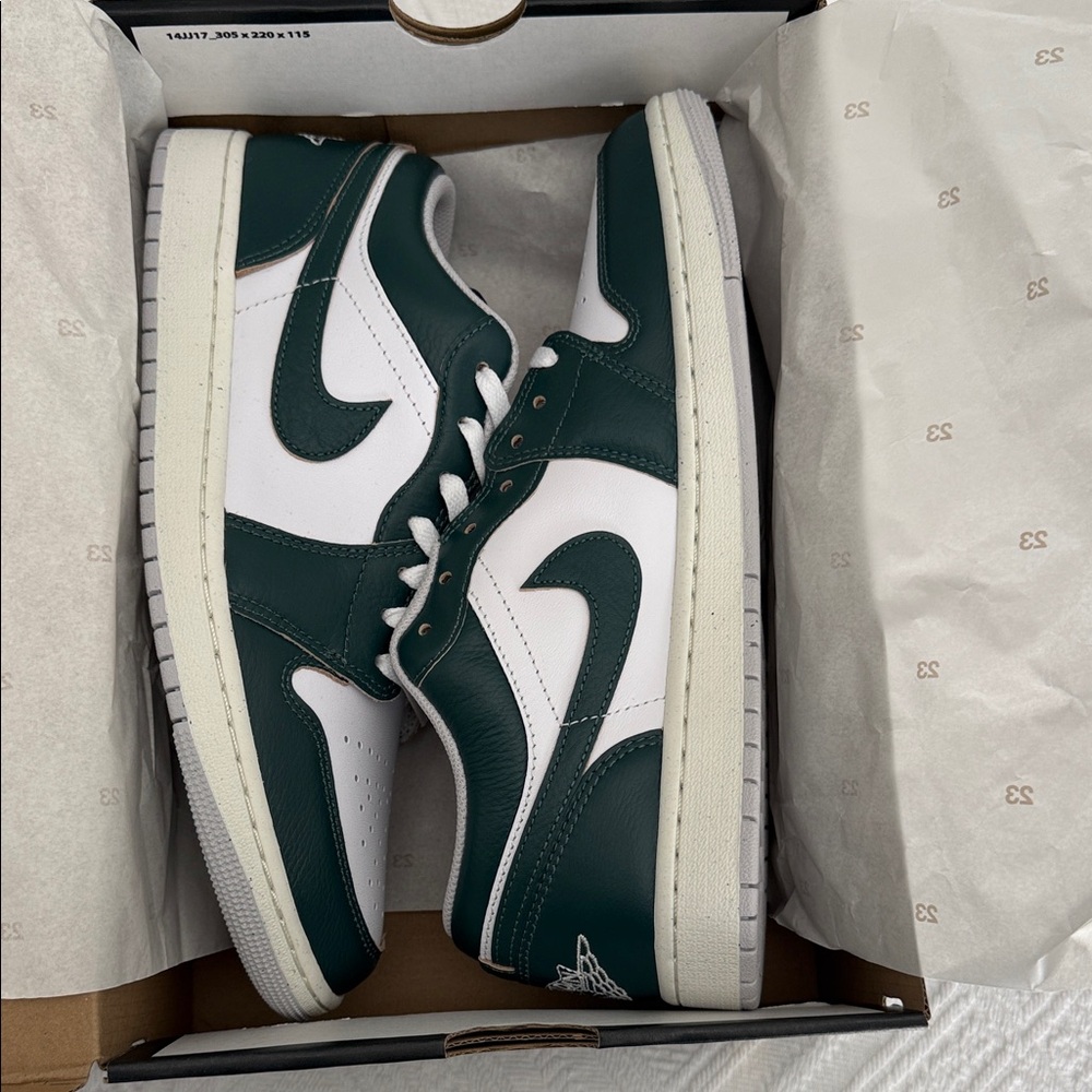 Nike air Jordan Green and White Sneakers